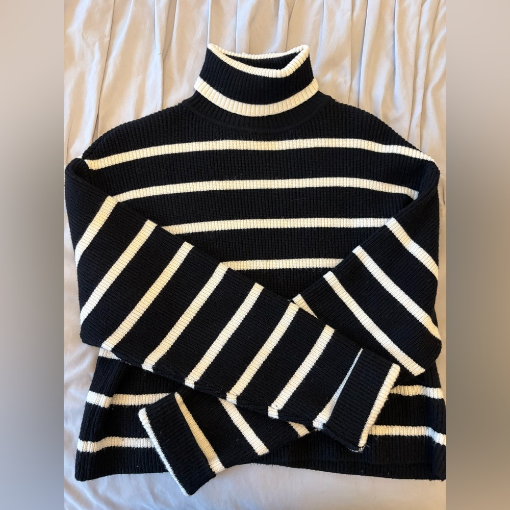 Zara - Cropped Oversize Turtleneck Sweater - Kids Sz 13-14